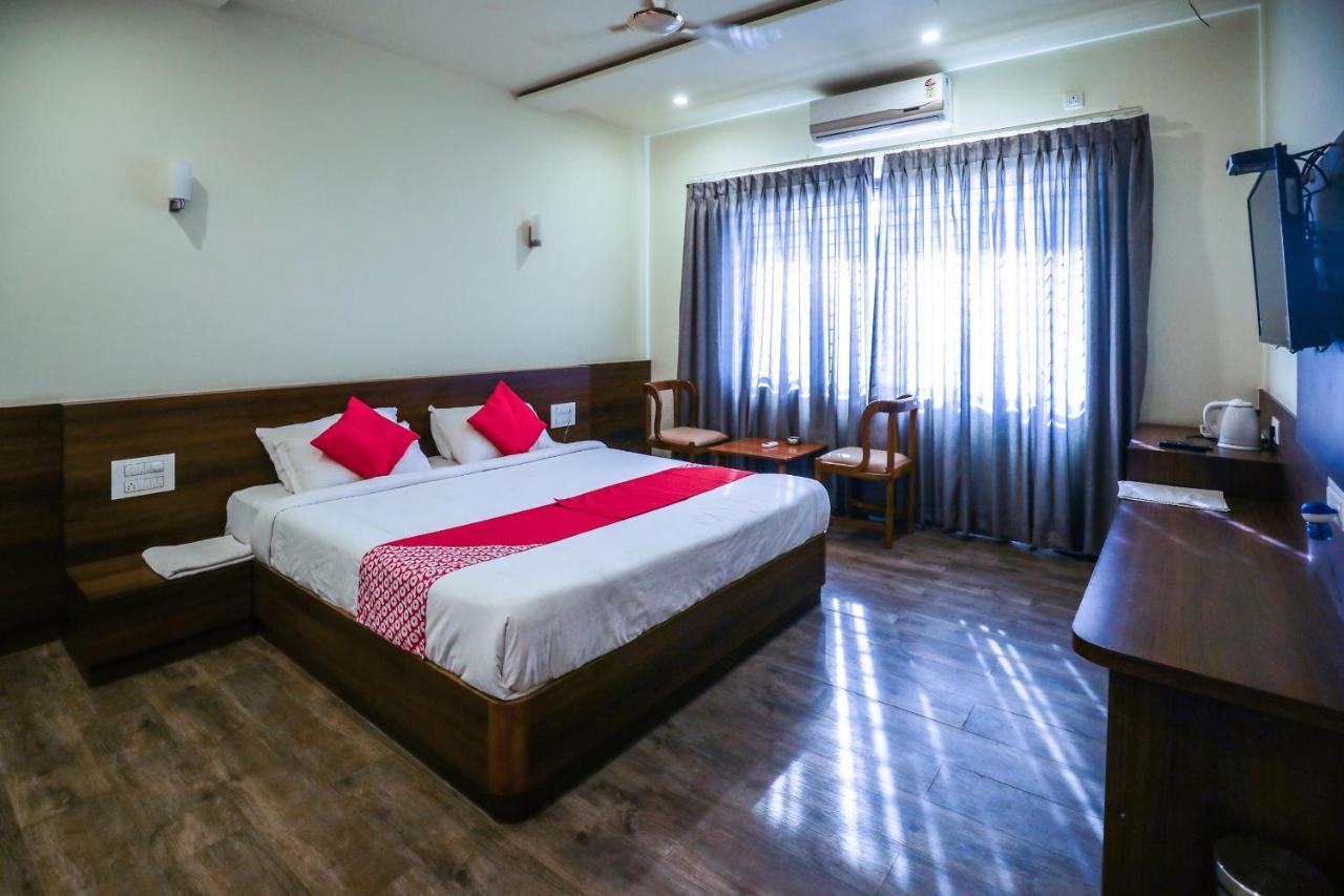 Hotel The Cult Hubli Bagian luar foto
